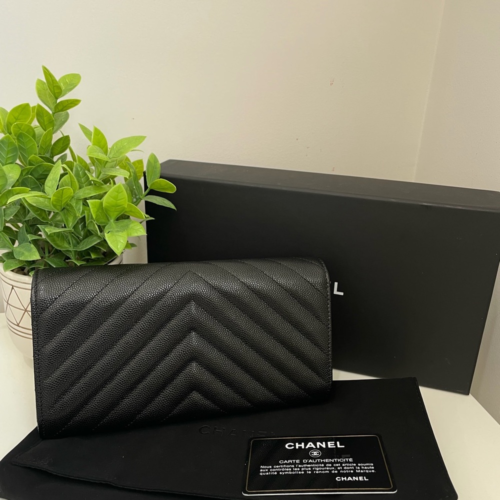 Chanel Black caviar leather Chevron silver hardware long Wallet - Picture 2 of 4